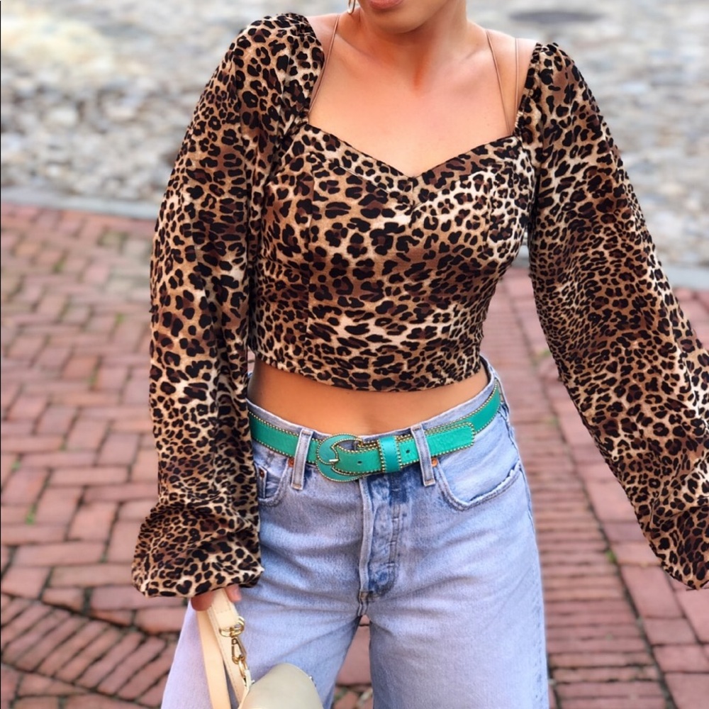 Wore Once! Malone Leopard Puff Sleeve Blouse Top - Picture 2 of 9